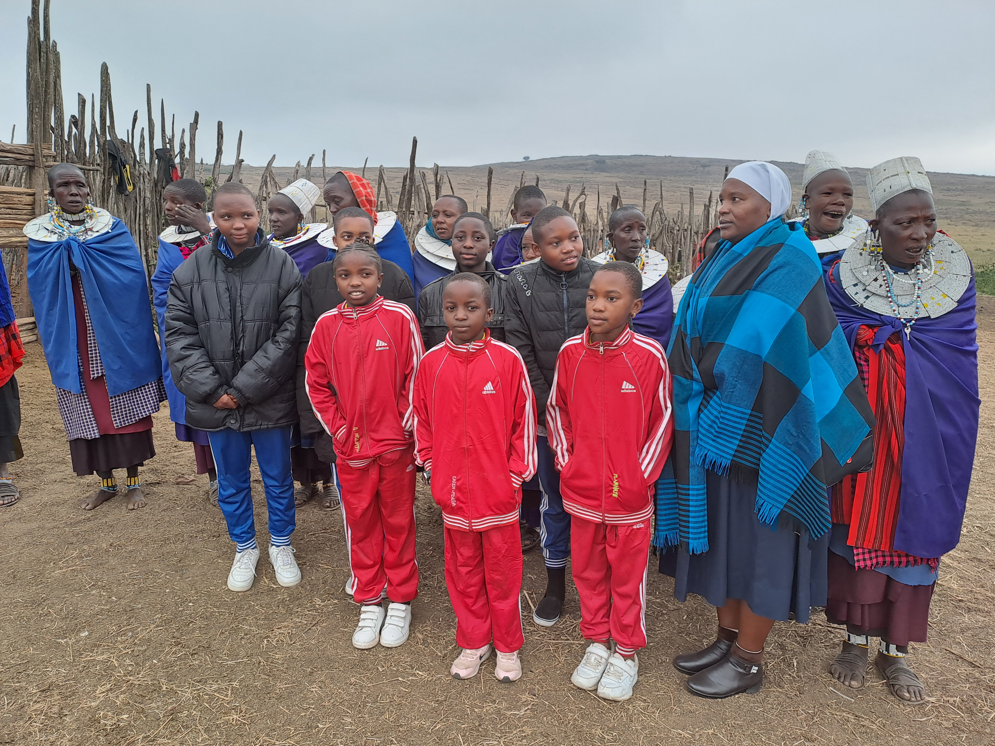Ulimbombo na Ulindi na Wamasai Ngorongoro Crater.